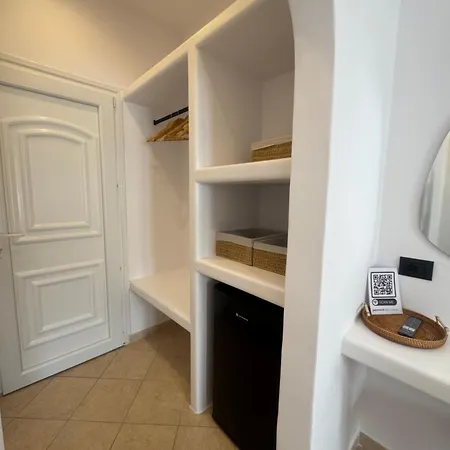 Eleni'S Rooms Hotel *